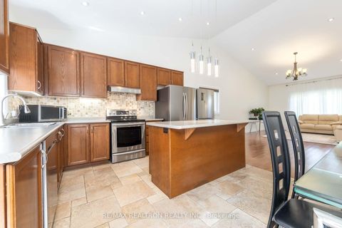 Photo 14 at 157b Silas Boulevard, Keswick North, Georgina