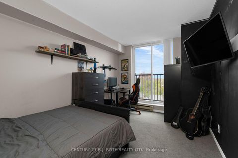 Photo 15 at 807 - 150 Dunlop Street E, City Centre, Barrie