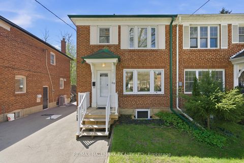 Photo 1 at 69 Thursfield Crescent, Leaside, Toronto
