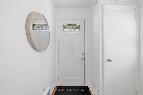 Photo 6 at 69 Thursfield Crescent, Leaside, Toronto