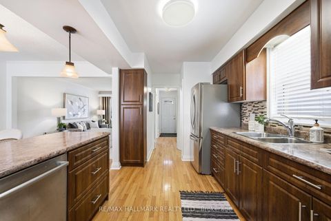 Photo 12 at 69 Thursfield Crescent, Leaside, Toronto