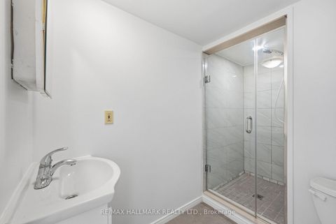 Photo 26 at 69 Thursfield Crescent, Leaside, Toronto
