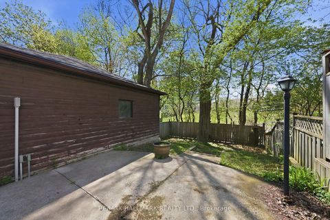 Photo 31 at 69 Thursfield Crescent, Leaside, Toronto