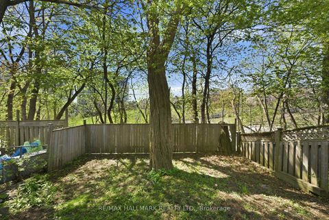Photo 32 at 69 Thursfield Crescent, Leaside, Toronto