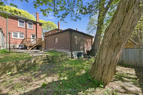 Photo 33 at 69 Thursfield Crescent, Leaside, Toronto