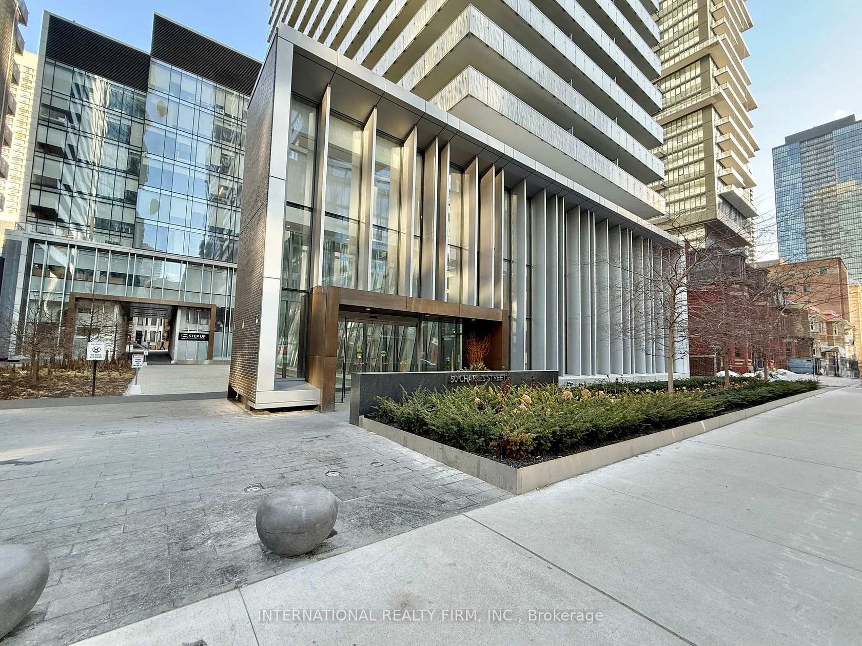 LPH 5406 - 50 Charles Street E, Yonge Corridor, Toronto photo number 2
