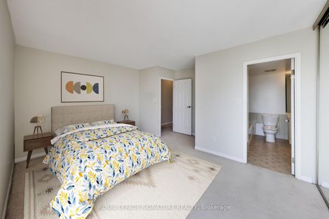 Photo 12 at 2313 - 25 The Esplanade, Waterfront Communities C8, Toronto