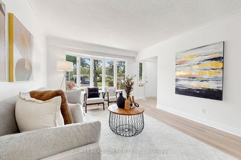 Photo 5 at 20 Doonaree Drive, Donalda, Toronto