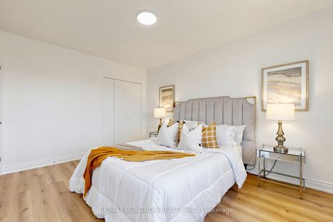 Photo 26 at 20 Doonaree Drive, Donalda, Toronto