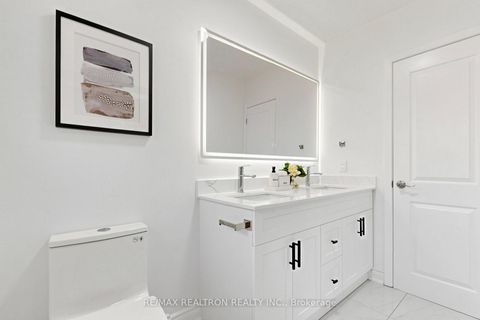 Photo 30 at 20 Doonaree Drive, Donalda, Toronto