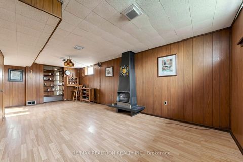 Photo 36 at 20 Doonaree Drive, Donalda, Toronto