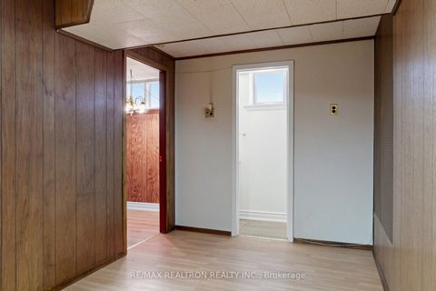 Photo 41 at 20 Doonaree Drive, Donalda, Toronto