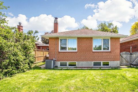 Photo 45 at 20 Doonaree Drive, Donalda, Toronto
