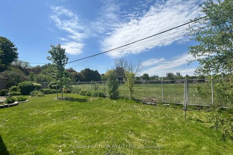 Photo 47 at 20 Doonaree Drive, Donalda, Toronto