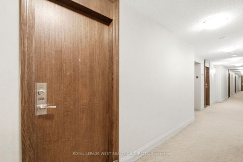 Photo 2 at 606 - 1 Michael Power Place, City Centre West, Toronto