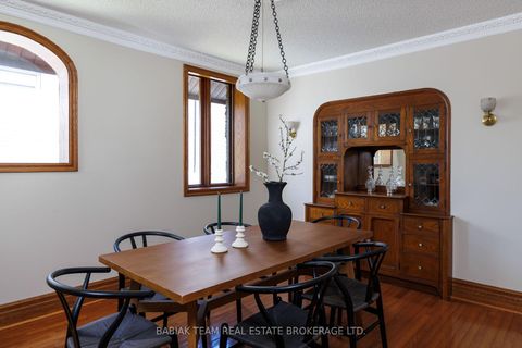 Photo 15 at 187 Ellis Avenue, Swansea, Toronto