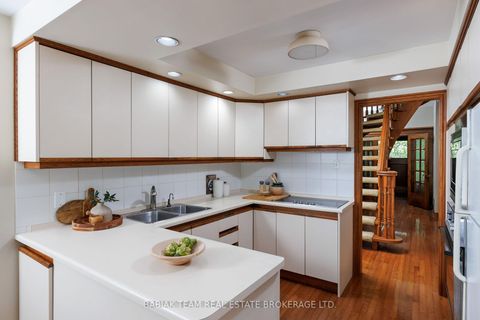 Photo 24 at 187 Ellis Avenue, Swansea, Toronto