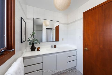 Photo 32 at 187 Ellis Avenue, Swansea, Toronto