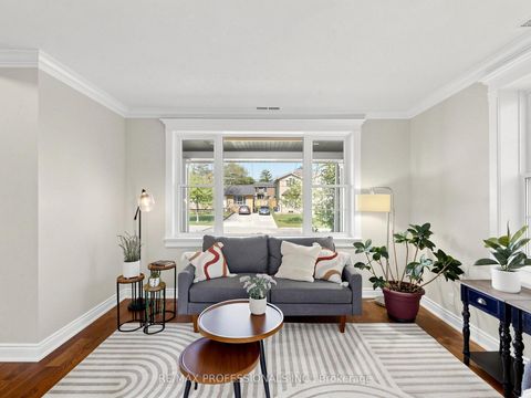 Photo 1 at 25 Waltham Drive, Beaumonde Heights, Toronto