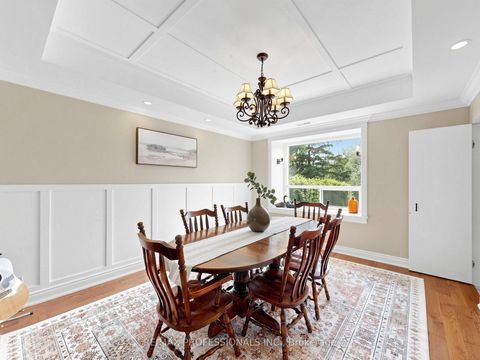 Photo 4 at 25 Waltham Drive, Beaumonde Heights, Toronto