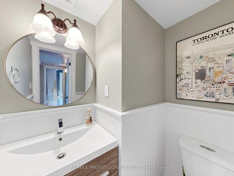 Photo 11 at 25 Waltham Drive, Beaumonde Heights, Toronto