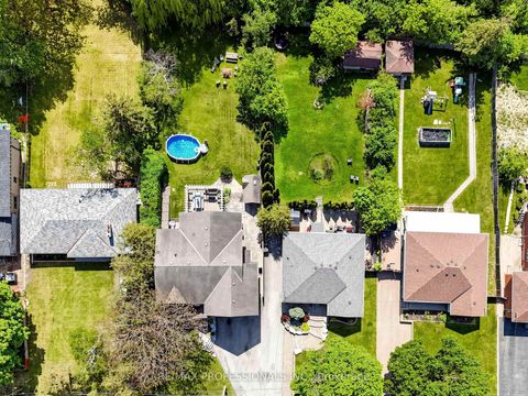 Photo 38 at 25 Waltham Drive, Beaumonde Heights, Toronto