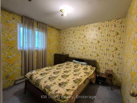 Photo 4 at 25 Yucatan Road, Pleasant View, Toronto