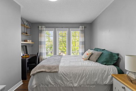 Photo 16 at 17 CRANBERRY Lane, 400 West, Barrie