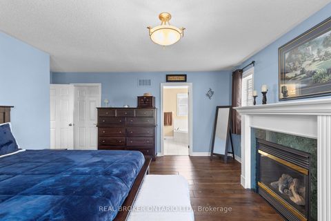 Photo 22 at 17 CRANBERRY Lane, 400 West, Barrie