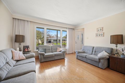 Photo 6 at 99 Scarden Avenue, Sullivan, Toronto