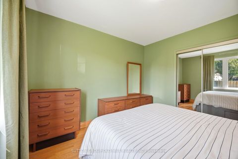 Photo 18 at 99 Scarden Avenue, Sullivan, Toronto