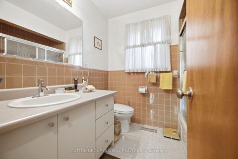 Photo 23 at 99 Scarden Avenue, Sullivan, Toronto