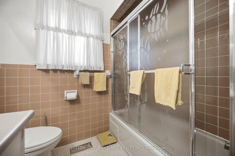 Photo 24 at 99 Scarden Avenue, Sullivan, Toronto