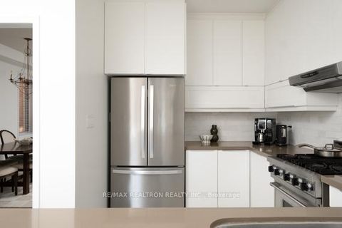Photo 10 at 104 White Beach Crescent, Patterson, Vaughan