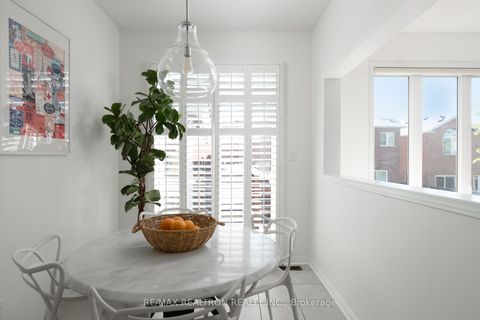 Photo 12 at 104 White Beach Crescent, Patterson, Vaughan
