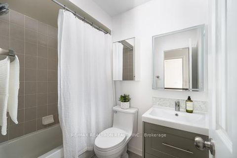 Photo 33 at 104 White Beach Crescent, Patterson, Vaughan