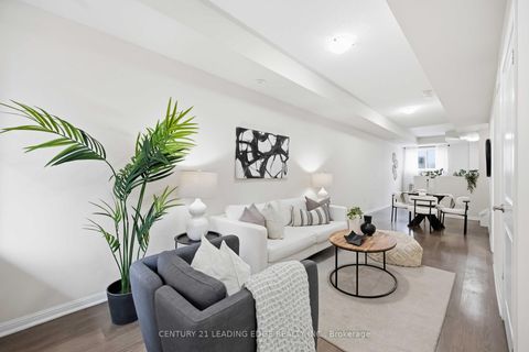 Photo 13 at 121 - 380 Hopewell Avenue, Belgravia, Toronto