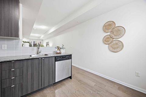 Photo 27 at 121 - 380 Hopewell Avenue, Belgravia, Toronto