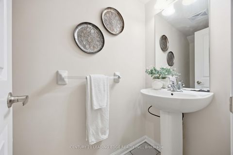 Photo 32 at 121 - 380 Hopewell Avenue, Belgravia, Toronto