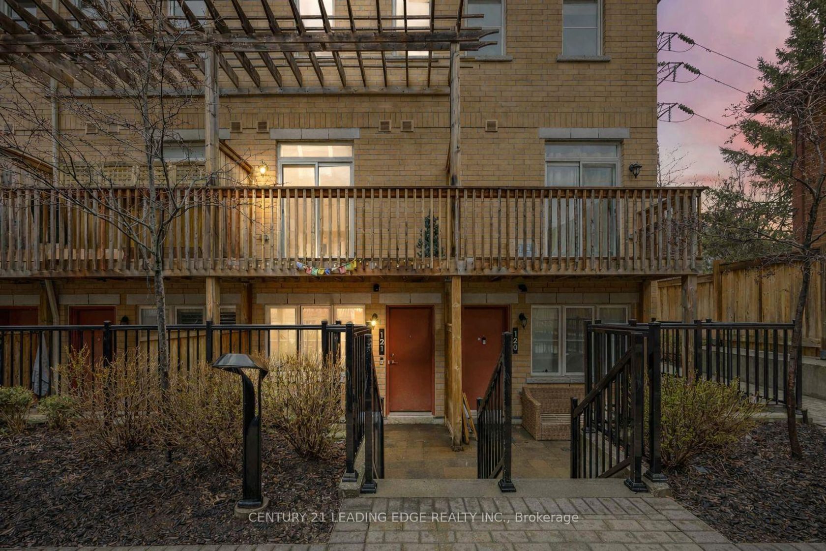 121 - 380 Hopewell Avenue, Belgravia, Toronto photo number 2