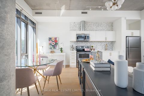 Photo 6 at 216 - 70 Distillery Lane, Waterfront Communities C8, Toronto