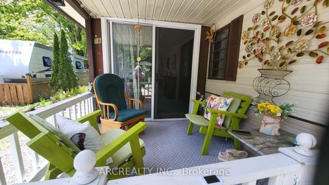 Photo 1 at 16 Chickadee Court, Pefferlaw, Georgina