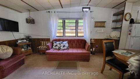 Photo 4 at 16 Chickadee Court, Pefferlaw, Georgina