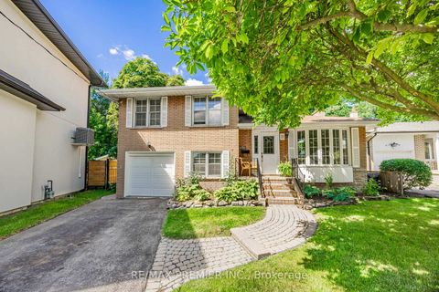 Photo 1 at 21 Halbadier Place, City Centre West, Toronto
