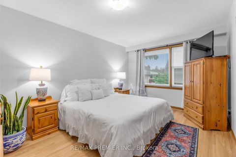 Photo 29 at 21 Halbadier Place, City Centre West, Toronto