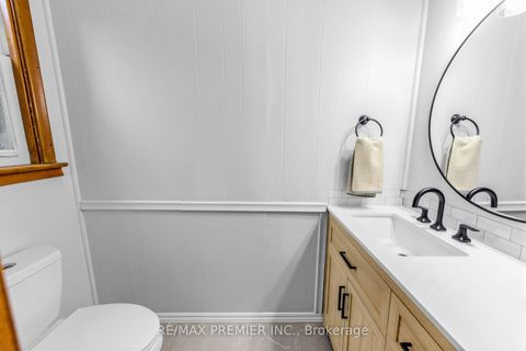 Photo 35 at 21 Halbadier Place, City Centre West, Toronto