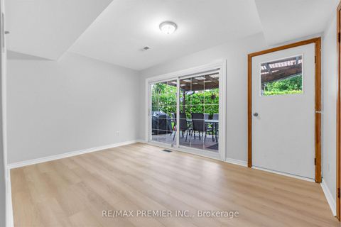 Photo 36 at 21 Halbadier Place, City Centre West, Toronto