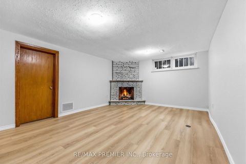 Photo 38 at 21 Halbadier Place, City Centre West, Toronto