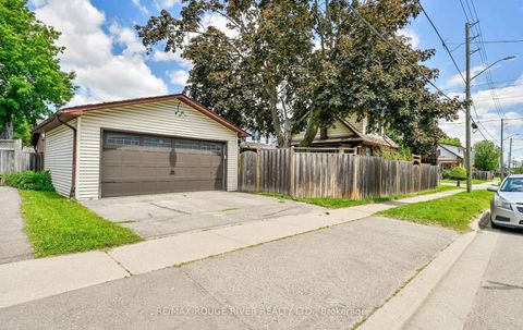 Photo 2 at 338 Jarvis Street, O'Neill, Oshawa