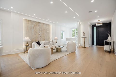 Photo 7 at 14 Ranwood Drive, Pelmo Park W4, Toronto